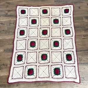 Roseanne Crochet Cottage Grannycore Raised Roses Afghan Blanket 61x45 Square VTG